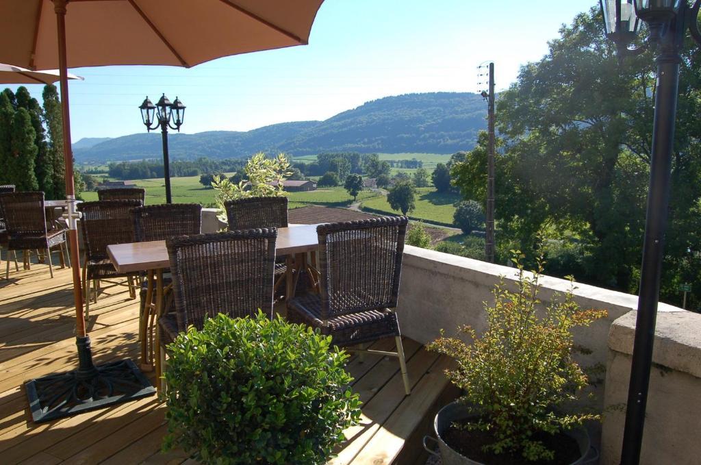 Le Clocher Saint-Julien (Jura) Exterior foto